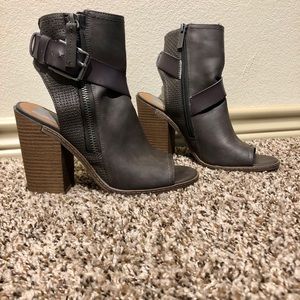 Cute pair of gray heels with open heel!